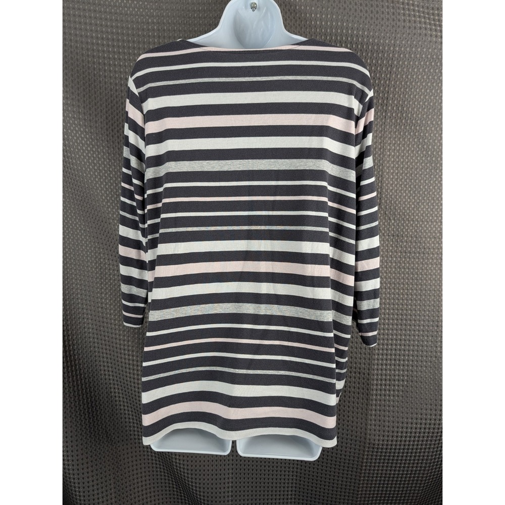 Croft & Barrow Womens 2X Striped 3/4 Sleeve Notched V-Neck Knit Top Grey Pink - Picture 7 of 11
